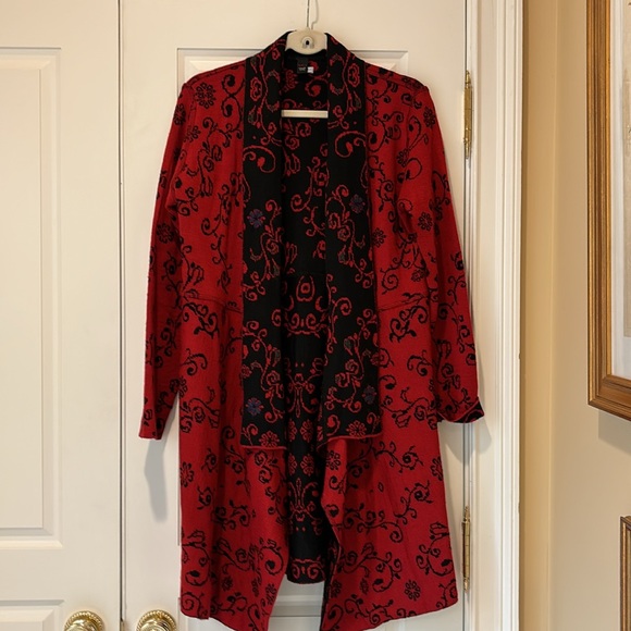 Woman’s Tey-Art sweater - Picture 2 of 7